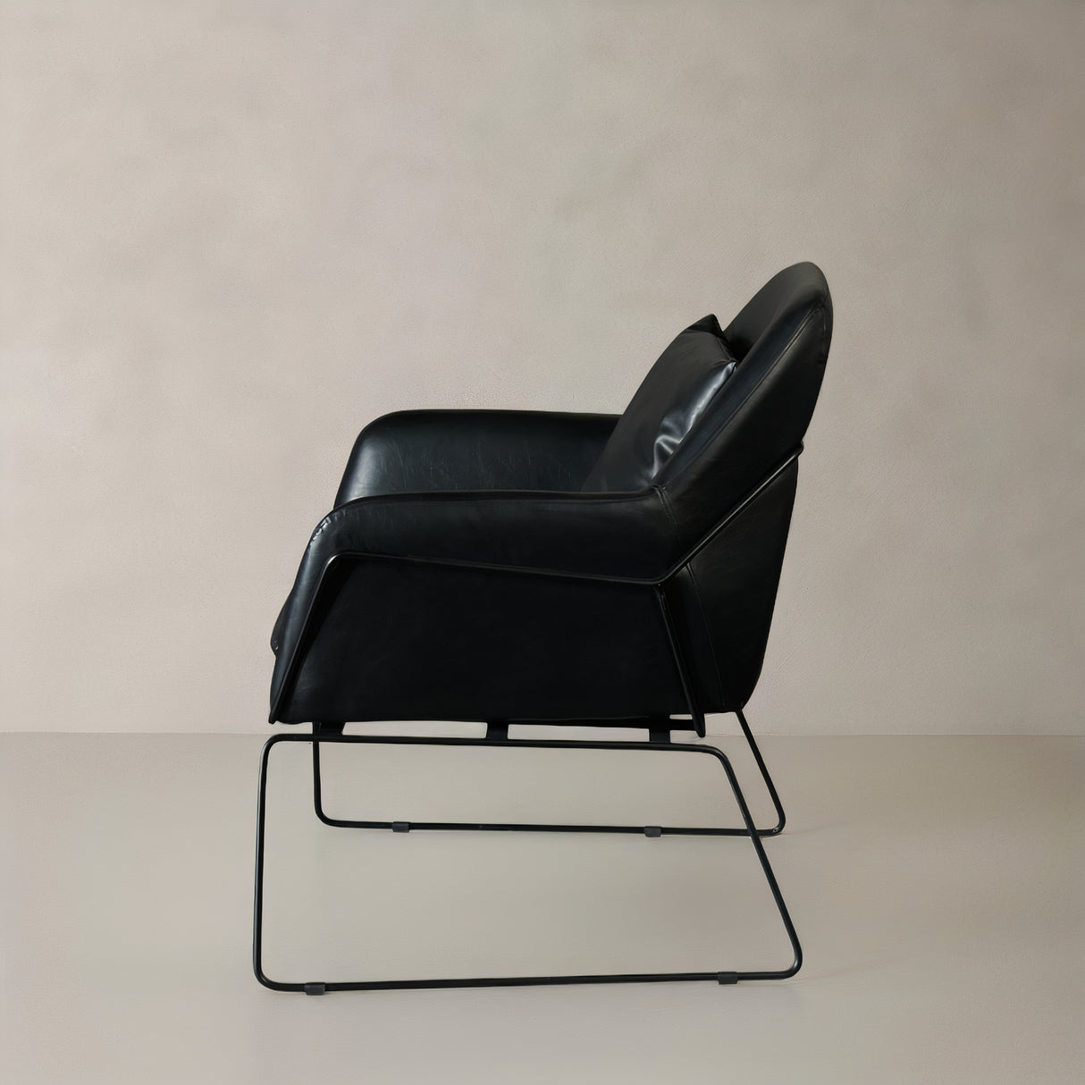 STREAM Leather Lounge Chair, Black, 35"