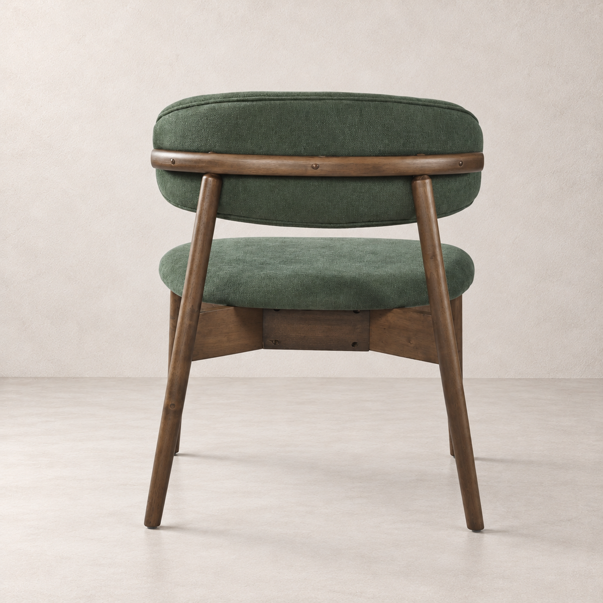 Fauteuil lounge Blush en bois massif – Noyer et vert mousse