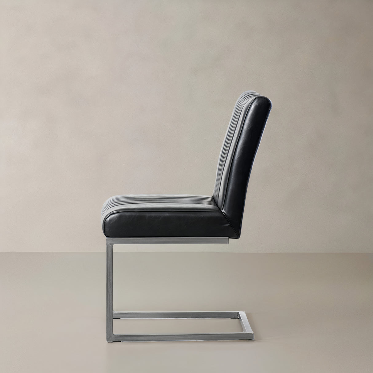 LIME Chaise en cuir, noir