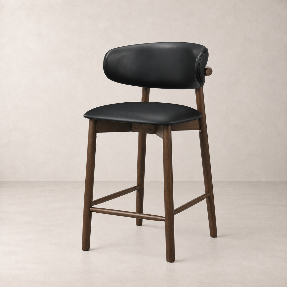 Tabouret de comptoir Blush en bois massif – Noyer et noir