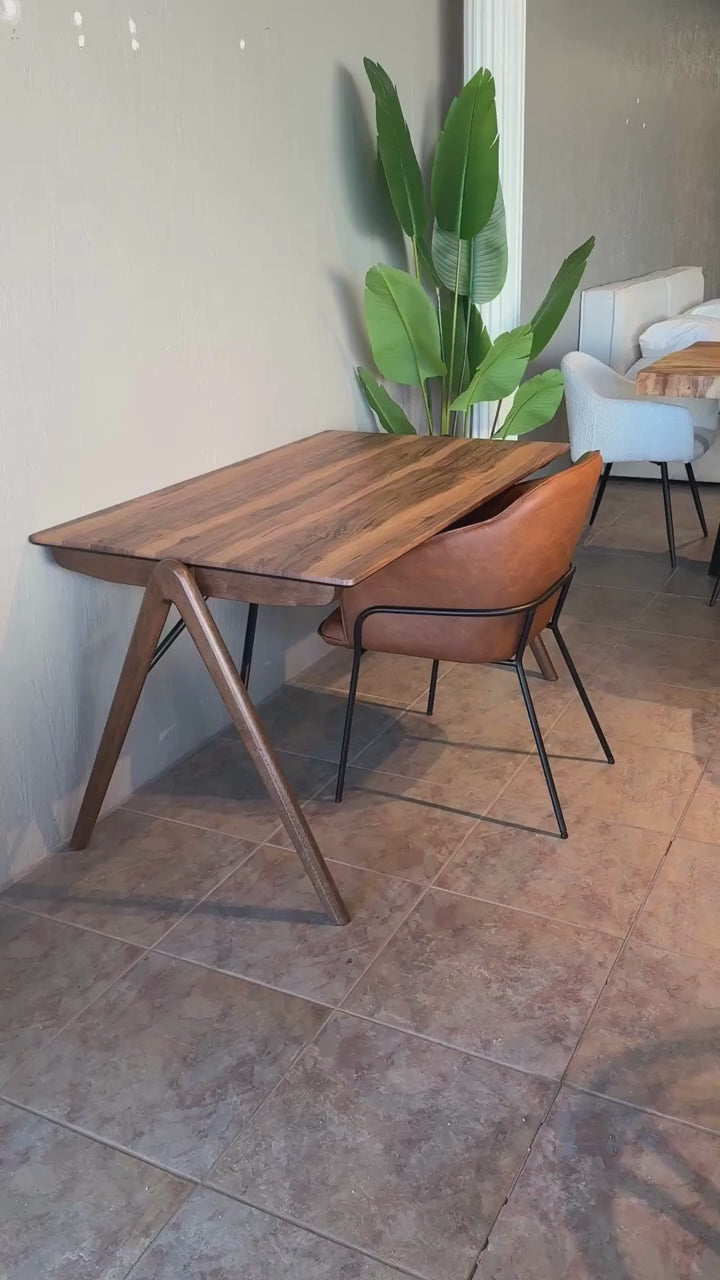 MONTCLAIR Table, Rosewood, 53.1"